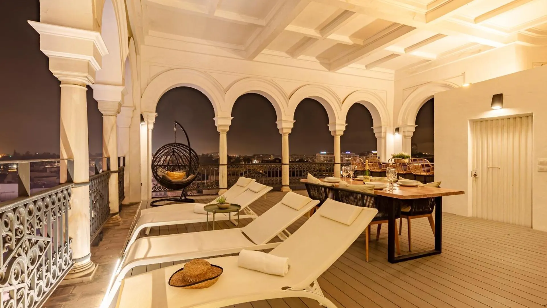 Isg Apartments The Most Exclusive Apartment In Sevillaparking 0*, Seville Spain