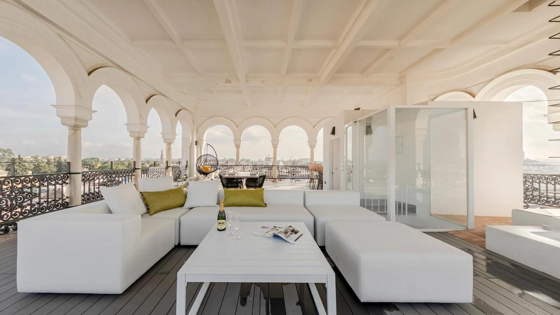 Isg Apartments The Most Exclusive Apartment In Sevillaparking Seville