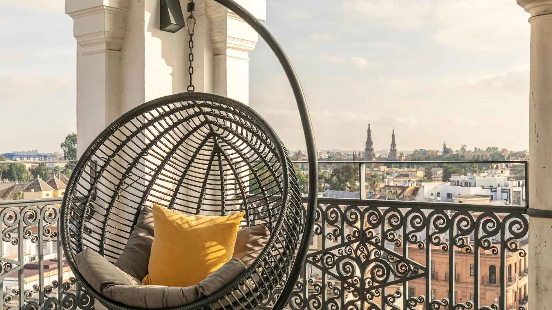 Isg Apartments The Most Exclusive Apartment In Sevillaparking Seville