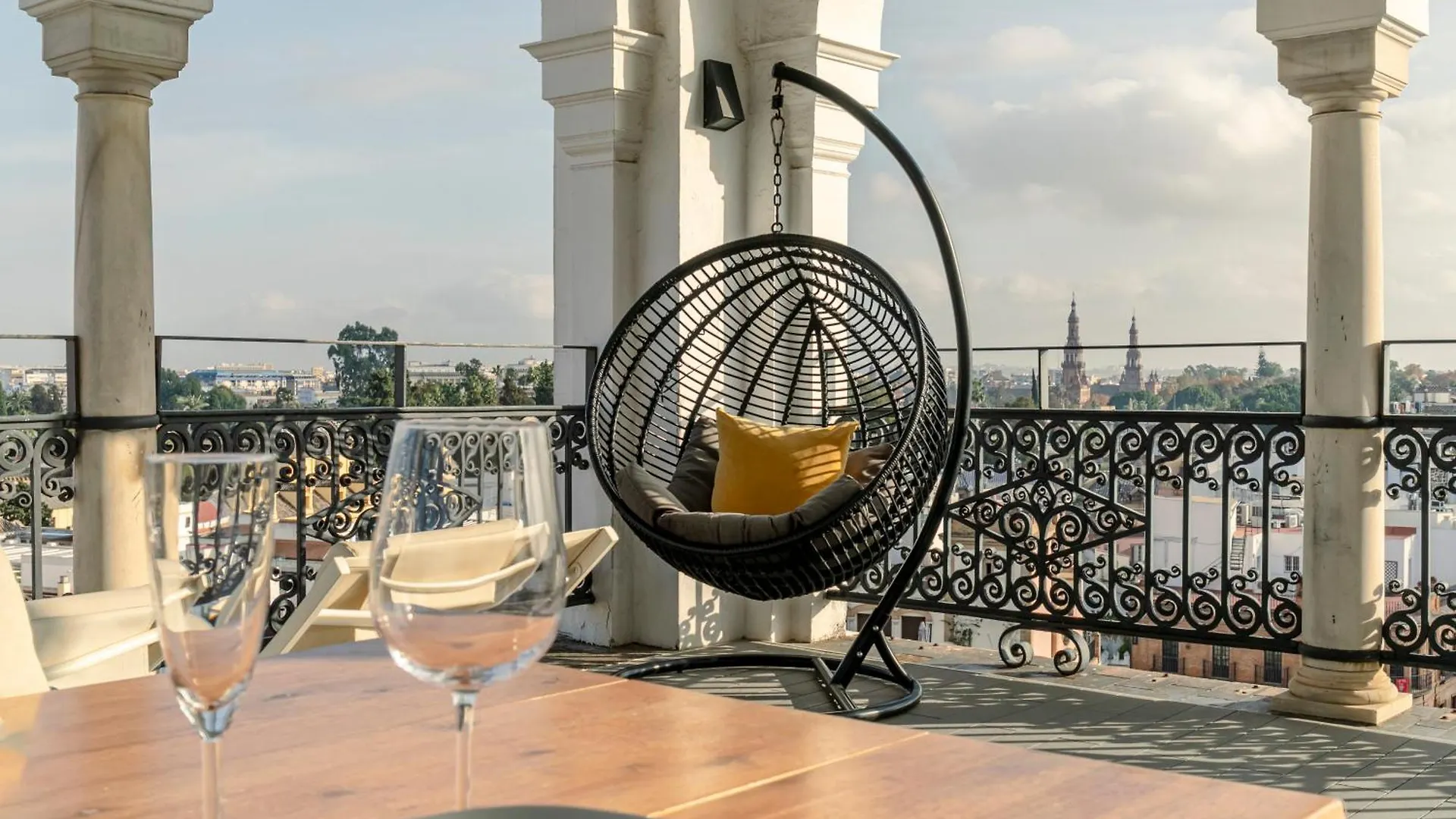 Isg Apartments The Most Exclusive Apartment In Sevillaparking