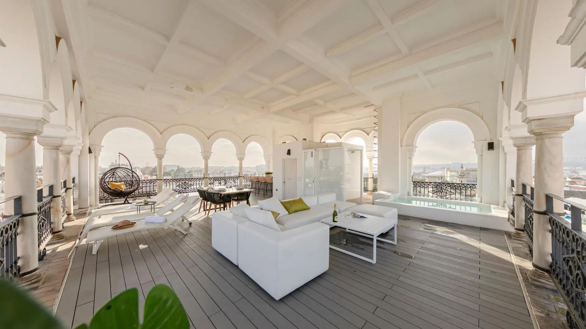Isg Apartments The Most Exclusive Apartment In Sevillaparking 0*, Seville