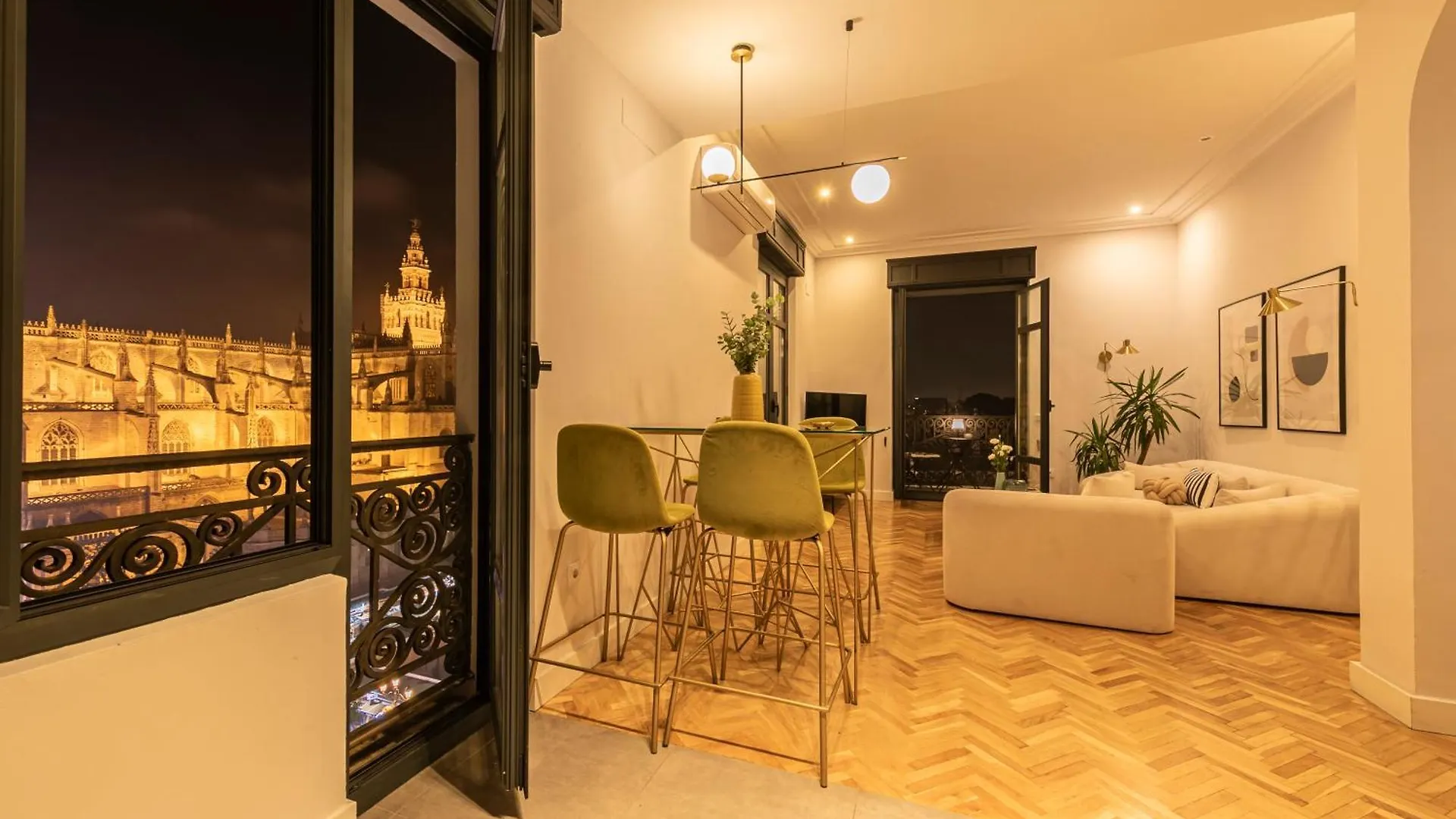 Isg Apartments The Most Exclusive Apartment In Sevillaparking
