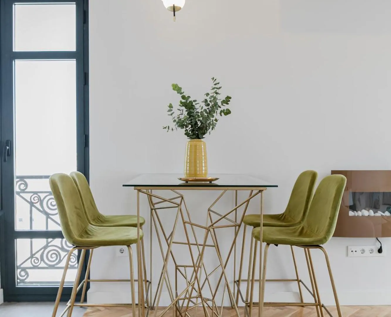 Isg Apartments The Most Exclusive Apartment In Sevillaparking
