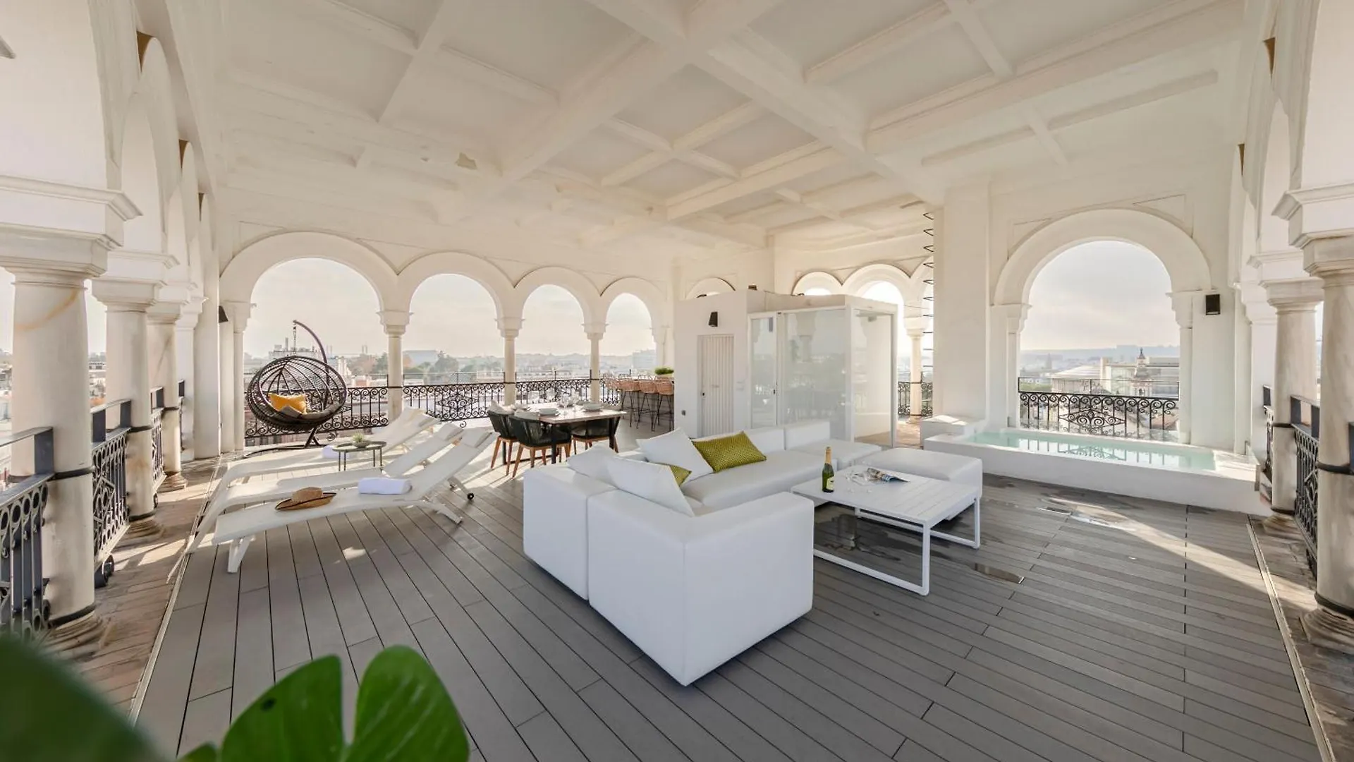 Isg Apartments The Most Exclusive Apartment In Sevillaparking Seville