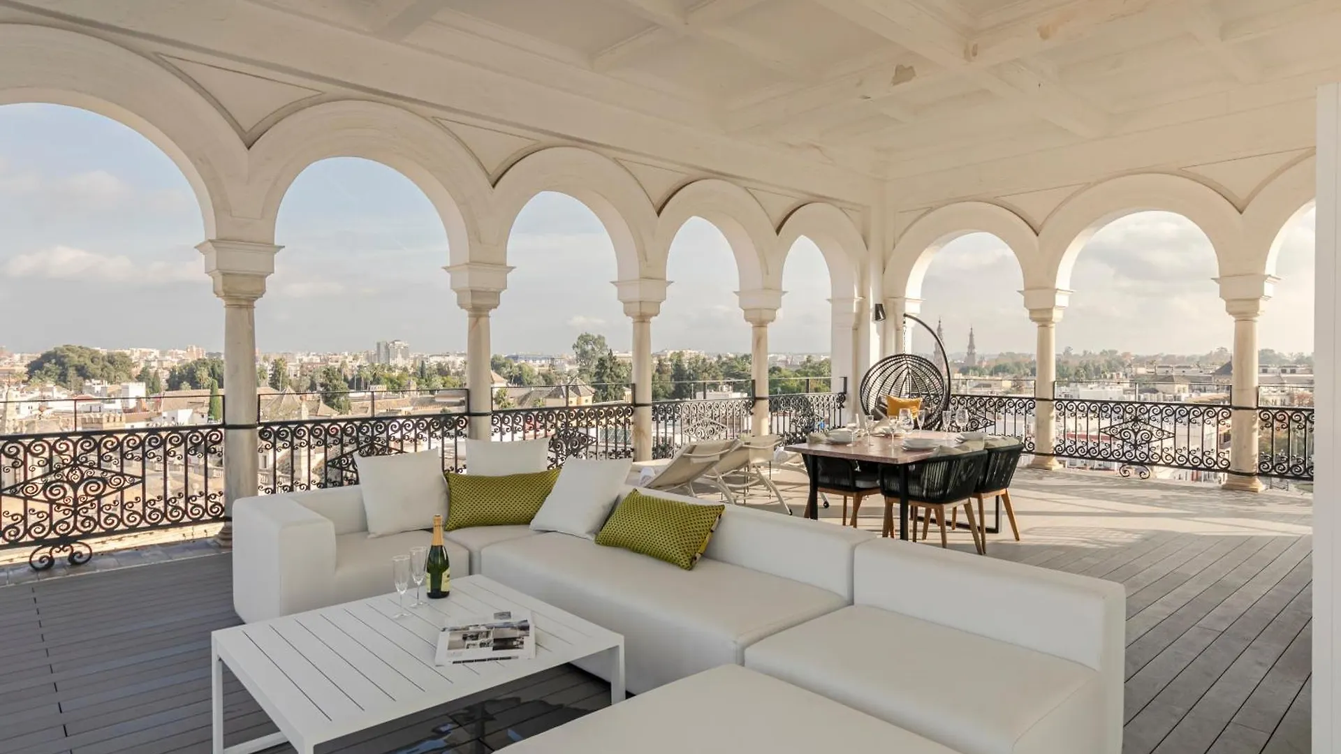 Isg Apartments The Most Exclusive Apartment In Sevillaparking